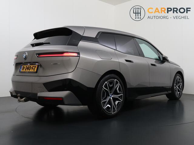 BMW iX xDrive40 High Executive 77 kWh Trekhaak | SOH 97% | Pano | Harman Kardon | HUD |