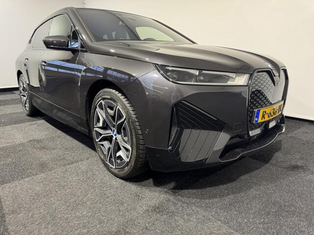 BMW iX High Executive 77 kWh | Laserlicht | Driving Assistant Professio