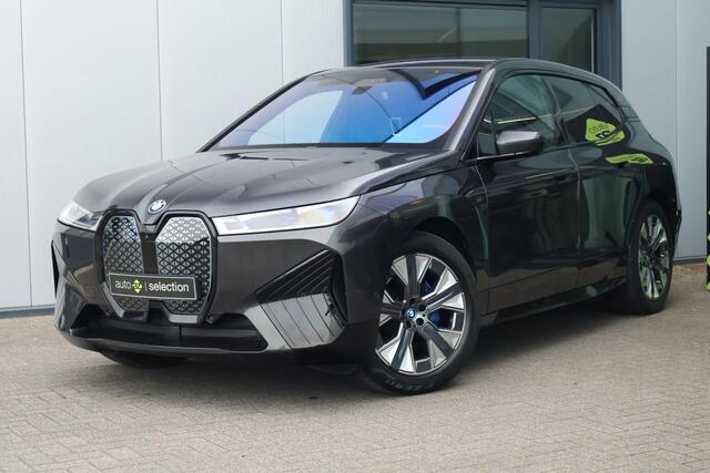 BMW iX xDrive40 High Executive 77 kWh / SoH 96% / Laser / Trekhaak / Harman Kardon / Massage
