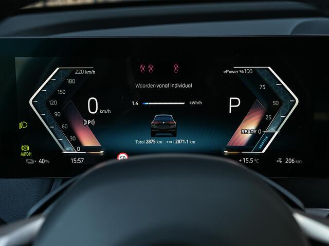 BMW iX xDrive45 101 kWh