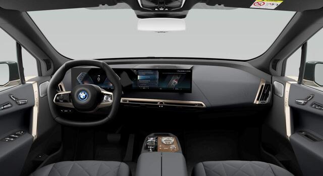 BMW iX M60 - Pano - Bowers & Wilkins - Active Steering - Luchtvering - 112kWh