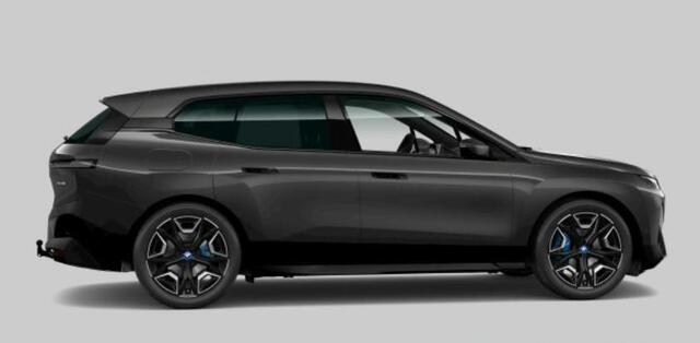 BMW iX xDrive50 High Executive 112 kWh Sportpakket - Panoramdak - Trekhaak - Warmte Comfortpakket voor/achter - Driving/Parking Assistant Professional - BMW Laserlight - Soft Close - Harman Kardon -