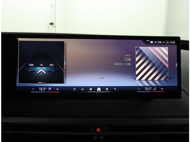 BMW iX xDrive40 | Sport Package | Panoramadak | Harman/Kardon