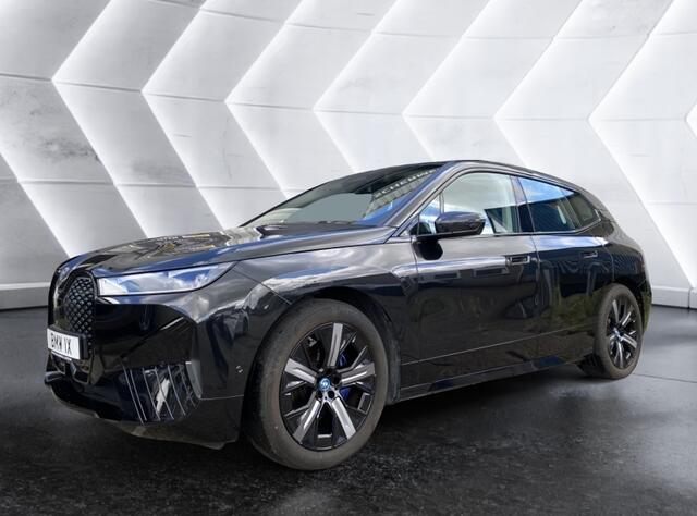 BMW iX xDrive40 Bsn Ed.