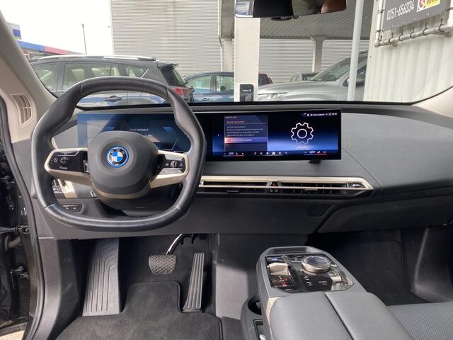 BMW iX xDrive40 Bsn Ed.