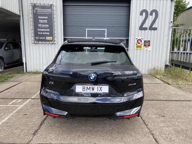 BMW iX xDrive40 Bsn Ed.