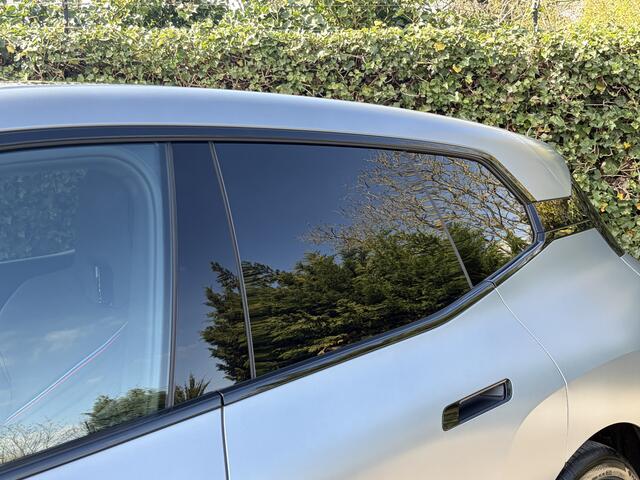BMW iX xDrive60 | Frozen Grey | Bowers & Wilkins | M-Pro | Sky Lounge