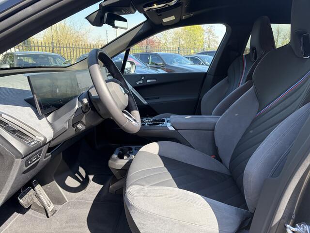 BMW iX xDrive60 | Frozen Grey | Bowers & Wilkins | M-Pro | Sky Lounge