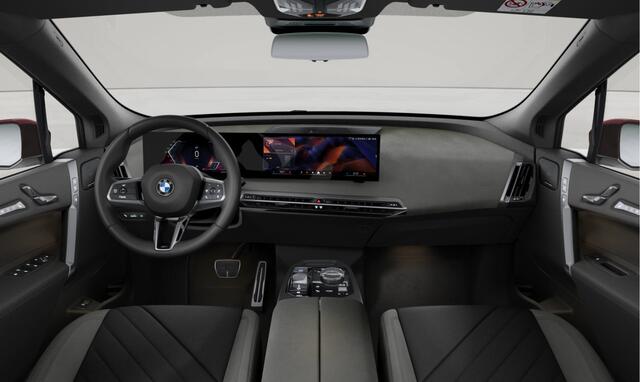BMW iX xDrive60 - M-Sport - Trekhaak - ACC - 112Wh - Memoryzetels