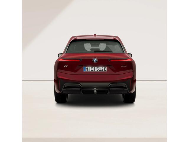BMW iX xDrive60 - M-Sport - Trekhaak - ACC - 112Wh - Memoryzetels