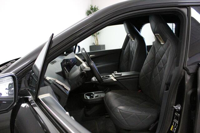 BMW iX xDrive40 High Executive 77 kWh | NL-AUTO! | PANO | STOEL+STUUR/VERW | CARPLAY | 22'LMV | BLINDSPOT | LED |