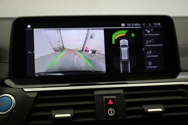 BMW iX Executive 80 kWh - Carplay, Panorama, Camera, Leer, Memory, Stoelverw. SOH 98,2%