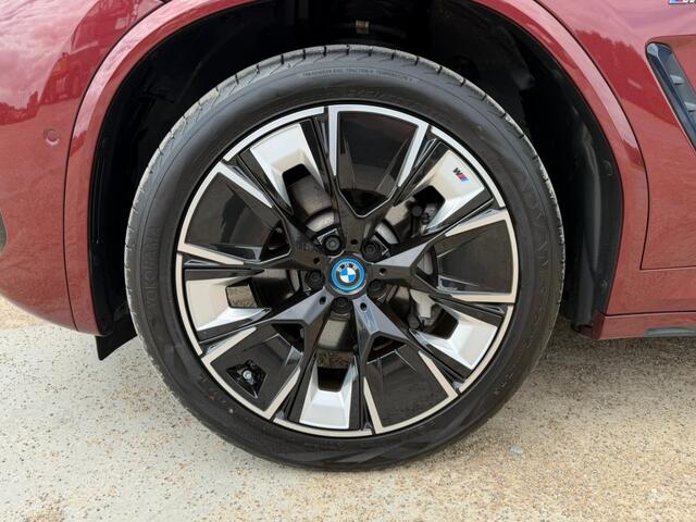 BMW iX High Executive 80 kWh M-Sport Pano / HUD / Harman Kardon
