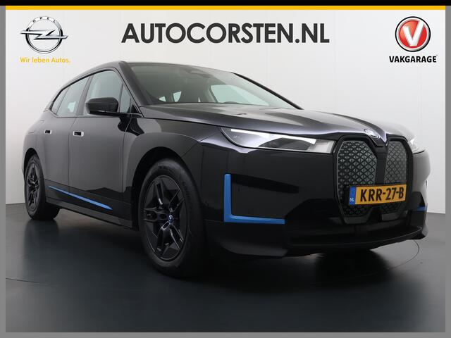 BMW iX xDrive40 327PK Executive SOH 99% Trekhaak 4-Zone Ecc Head-Up Display Camera Apple Carplay Stoelverwarming Elek.Stoelen+Stuur Elek.Achterklep Navi Ecc Bluetooth Led Lmv Pdc Live cockpit pro 2.500KG Trekgewicht Dealeronderhouden