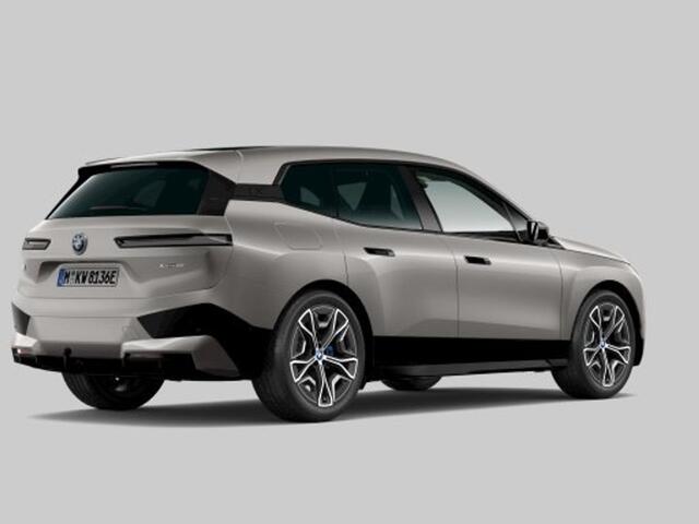 BMW iX xDrive40 Skylounge | CoPilot | Elektr. Trekhaak | Harman Kardon