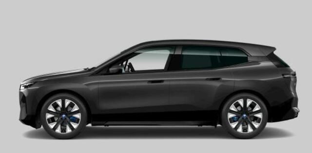 BMW iX xDrive40 Sportpakket - Trekhaak - Panoramadak - Multifunctionele stoelen voor - Getinte Ruiten -