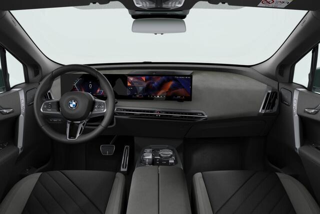 BMW iX xDrive45 101 kWh | M Sportpakket Pro | Comfort Pack | Trekhaak
