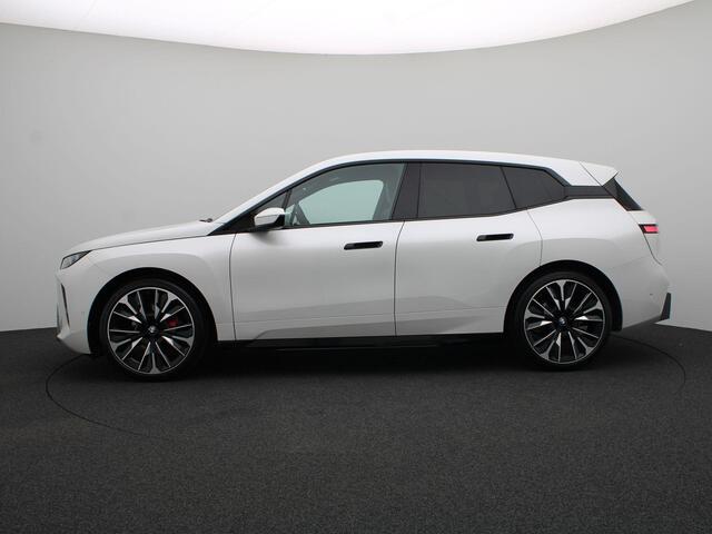 BMW iX xDrive45 M Sportpakket Pro | Innovation Pack | Sky Lounge