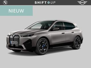 BMW iX xDrive40 Skylounge | CoPilot | Elektr. T