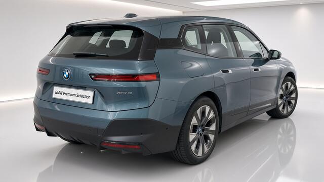 BMW iX xDrive40 Executive 77 kWh | 21" | Laserlight | Driving Assistant Professional | Harman Kardon | SoftClose | 12.000 km!!