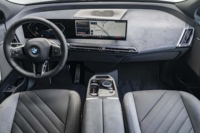BMW iX xDrive60 | M Sportpakket Pro | Comfort Pack | Innovation Pack
