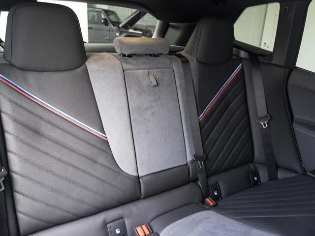 BMW iX xDrive60 | M Sportpakket Pro | Comfort Pack | Innovation Pack