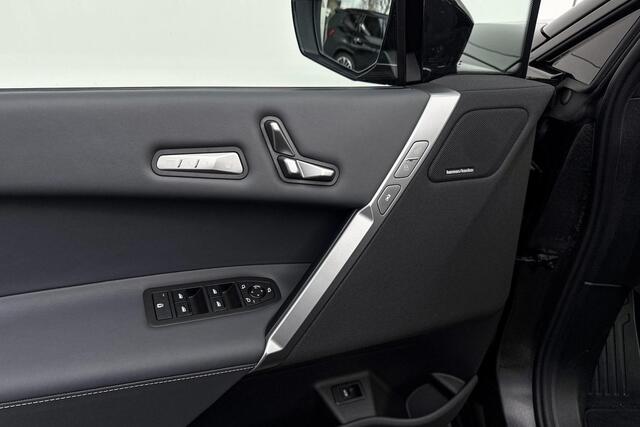 BMW iX xDrive60 112 kWh | M-Sport PRO | Innovation Pack | Integral Active Steering | Luchtvering |