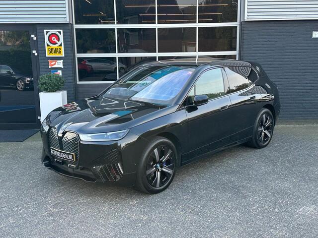 BMW iX xDrive40 Executive, BTW, Pano, Head-Up, Luchtvering, IAS, NAP