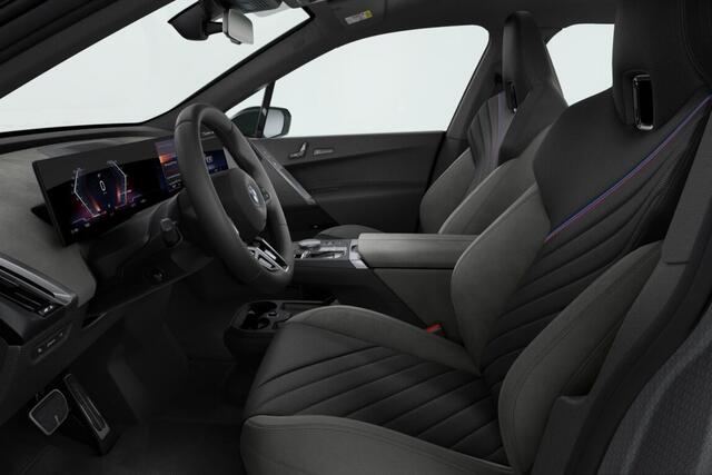 BMW iX xDrive60 112 kWh | M Sportpakket Pro | Innovation Pack | Trekhaak