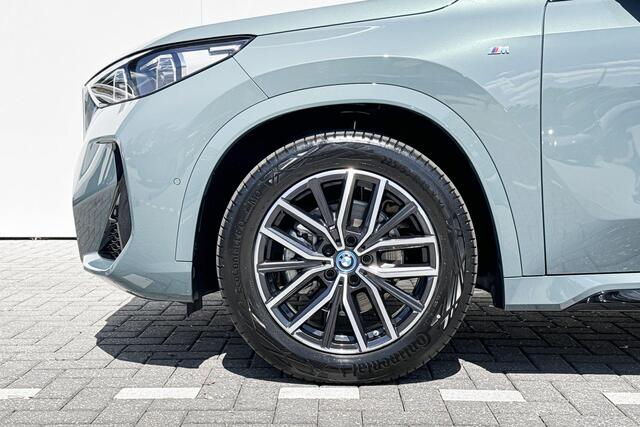 BMW iX1 eDrive20 67 kWh