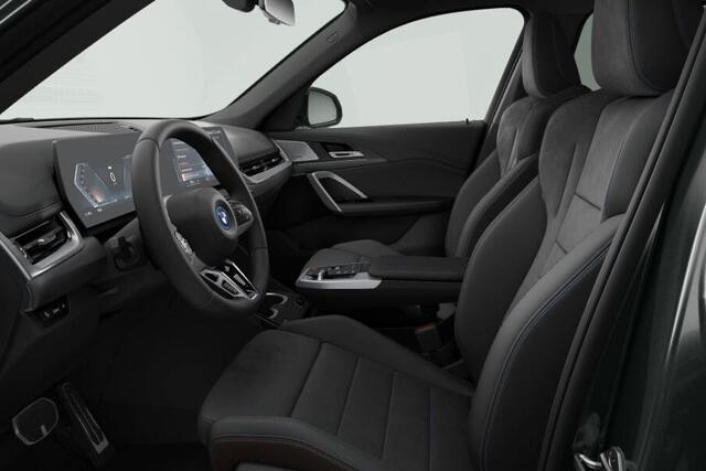 BMW iX1 xDrive30 Launch Edition 67 kWh