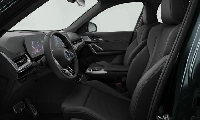 BMW iX1 eDrive20 67 kWh M Sport Edition | 20 Inch | M-Sportpakket Pro | Premium Pack | Panoramadak | Trekhaak