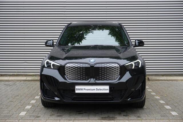 BMW iX1 eDrive20 67 kWh