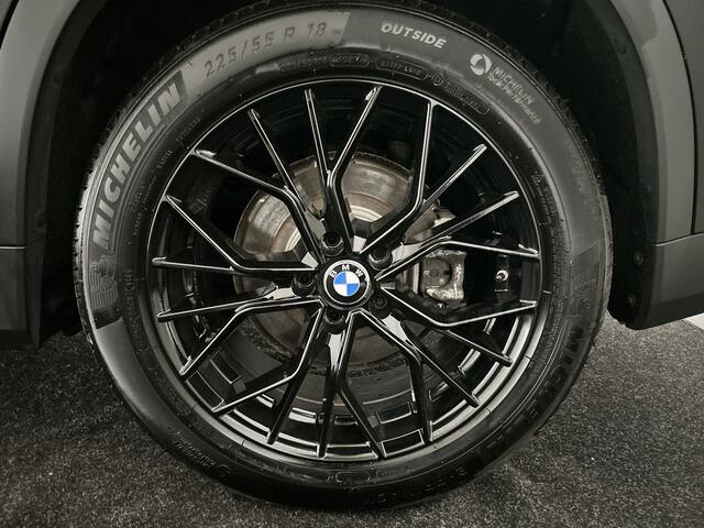 BMW iX1 xDrive30 Launch Edition 67 kWh Privacy Glass | Premium pakket | Comfort Pakket | Achteruitrijcamera | Winterset!