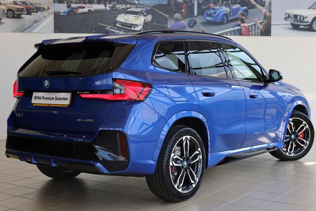 BMW iX1 eDrive20 M Sportpakket Pro | Travel & Premium Pack | Driving Assitant Plus