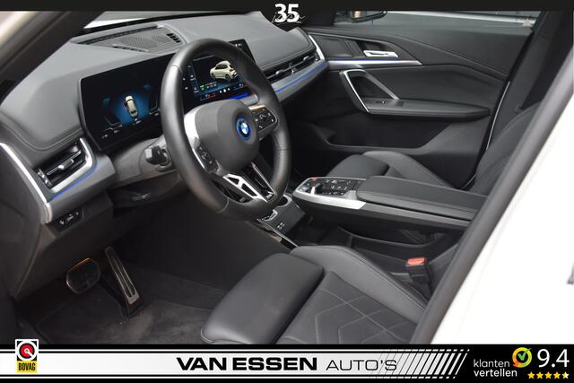 BMW iX1 eDrive20 M-Sport Pakket Navi Pano Leder Camera Adaptive LED NL-Auto!
