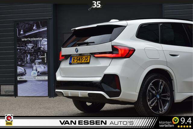 BMW iX1 eDrive20 M-Sport Pakket Navi Pano Leder Camera Adaptive LED NL-Auto!