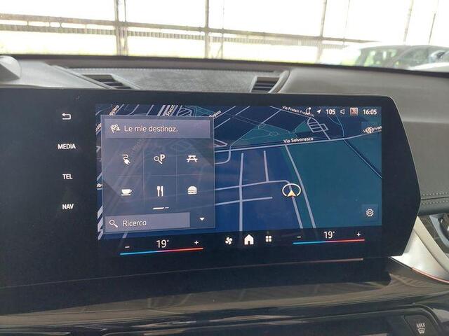 BMW iX1 eDrive20 67 kWh 204pk | X-Line | Travel Pack | Innovation Pack | Adaptieve cruise controle | HiFi System Harman Kardon | Panoramadak | Head up Display