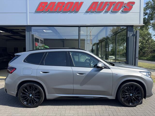 BMW iX1 xDrive30 Launch Edition M-Sport Panoramadak