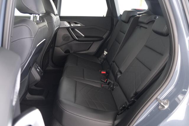 BMW iX1 xDrive30 High Executive M-Sport 67 kWh / Opendak / Leder / Adaptive Cruise / Harman Kardon / Carplay
