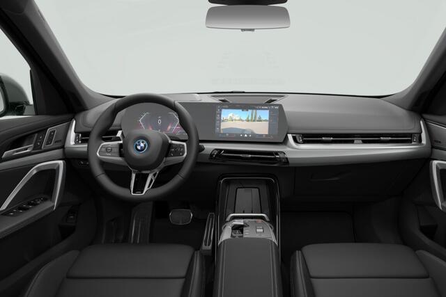 BMW iX1 eDrive20 M Sport Edition | M Sport Pro | Innovation Pack | Comfort Pack | Travel Pack | Trekhaak