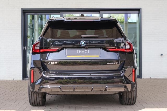 BMW iX1 eDrive20 67 kWh M Sport Edition | Harman Kardon | M Sport Pro | Premium Pack | Travel Pack