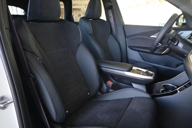 BMW iX1 eDrive20 M Sportpakket Pro | Innovation Pack | Panoramadak | Head Up Display
