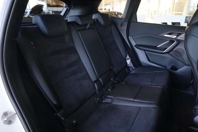 BMW iX1 eDrive20 M Sportpakket Pro | Innovation Pack | Panoramadak | Head Up Display