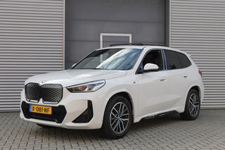 bmw-ix1-edrive20-67-kwh-i-pano.dak-