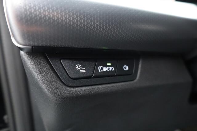 BMW iX1 eDrive20 67 kWh M Sport | Adapt. Cruise | Keyless | Apple CarPlay | Camera | Stoelverw. | Elek. Kofferbak