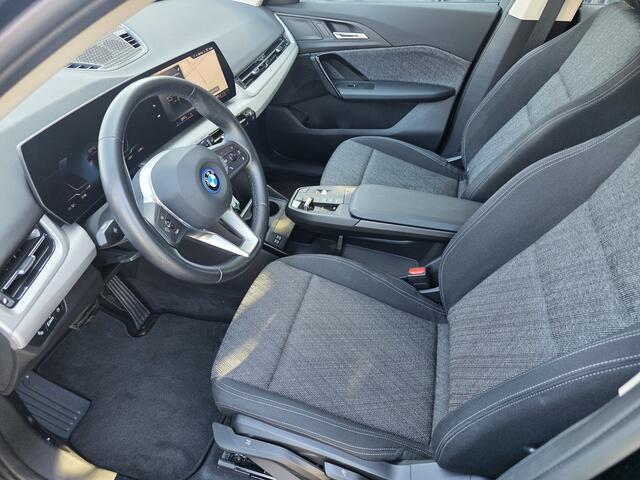 BMW iX1 xDrive30 67 kWh |Carplay|Camera|