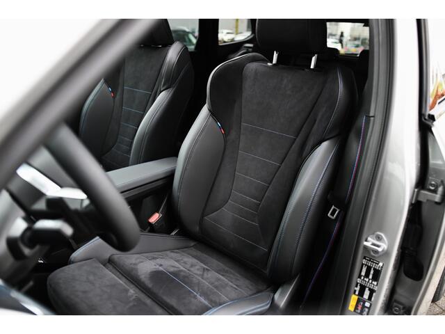 BMW iX1 eDrive20 High Executive M Sport / Panoramadak / Trekhaak / Sportstoelen / M Adaptief onderstel / Comfort Access / Adaptieve LED / Head-Up / Harman-Kardon