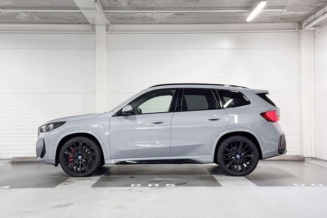 BMW iX1 xDrive30 67 kWh l M-Sport