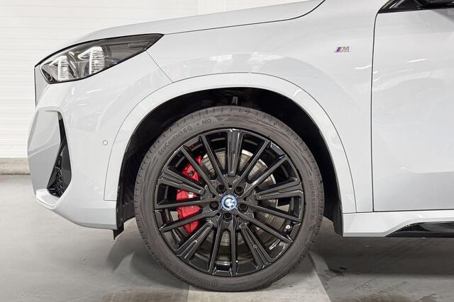 BMW iX1 xDrive30 67 kWh l M-Sport